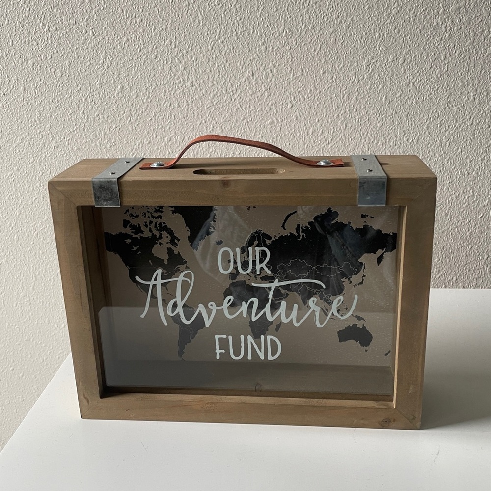 Adventure fund box